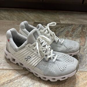 ON Cloud Gray running shoes Size 9.5